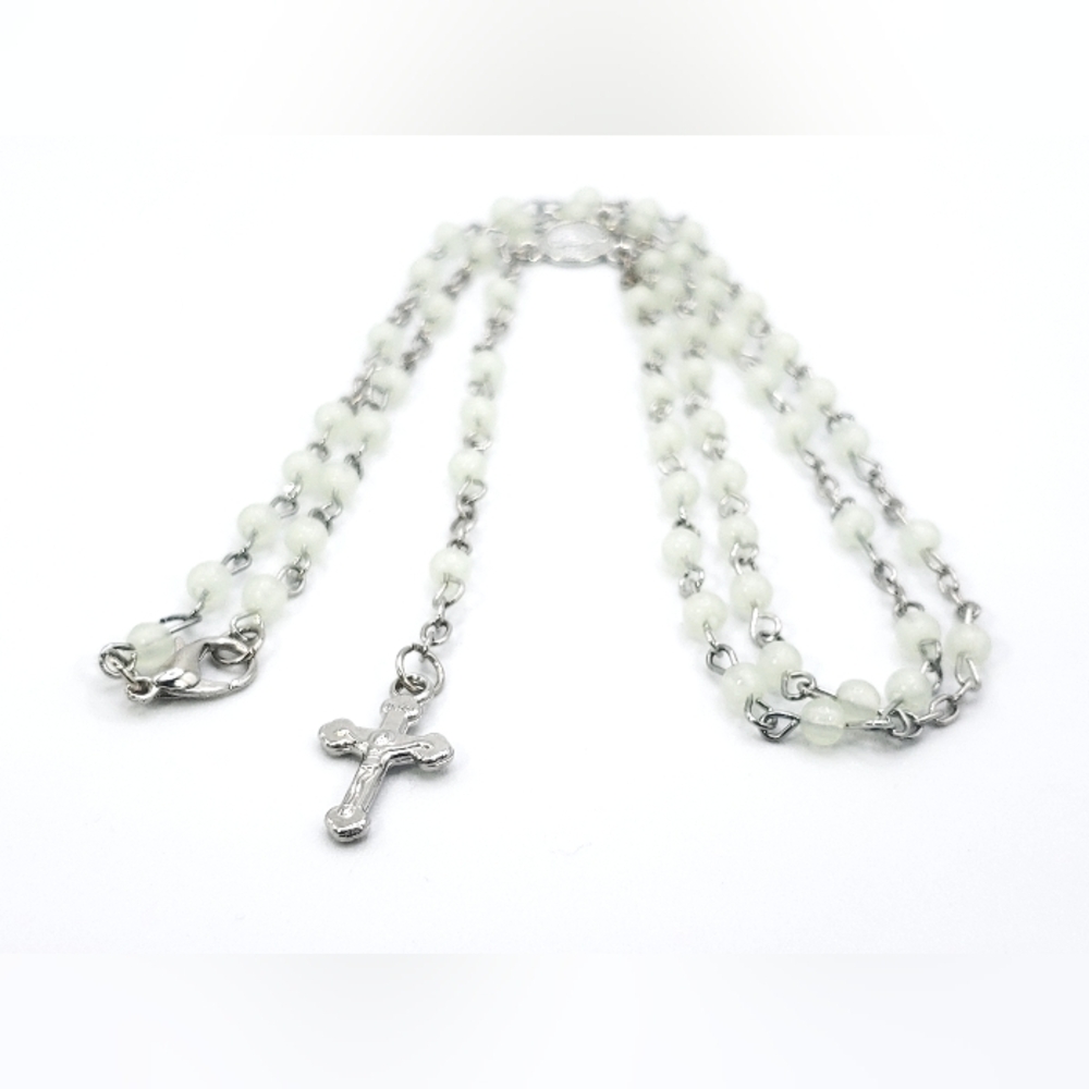Glow in the dark rosary, beaded rosary, rosary necklace, prayer beads - …